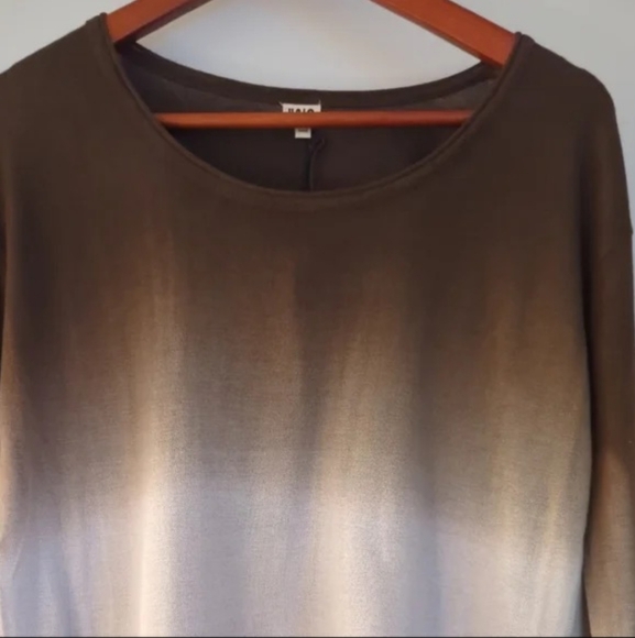 🌴2/$25🌴 UNIQ | Brown and Silver Ombre Long Sleeve Lightweight Sweater - Picture 3 of 4